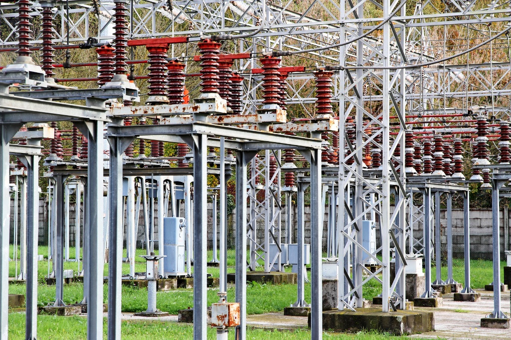Spotreba elektriny v Česku napriek koronakríze klesla len mierne